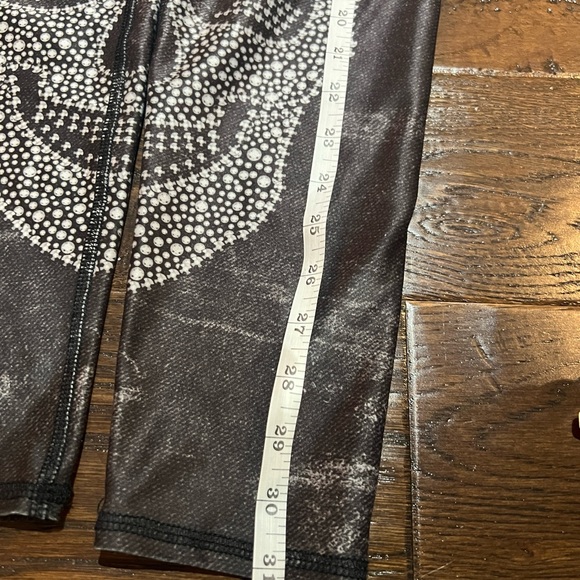 Black Skull Print leggings - Picture 6 of 6